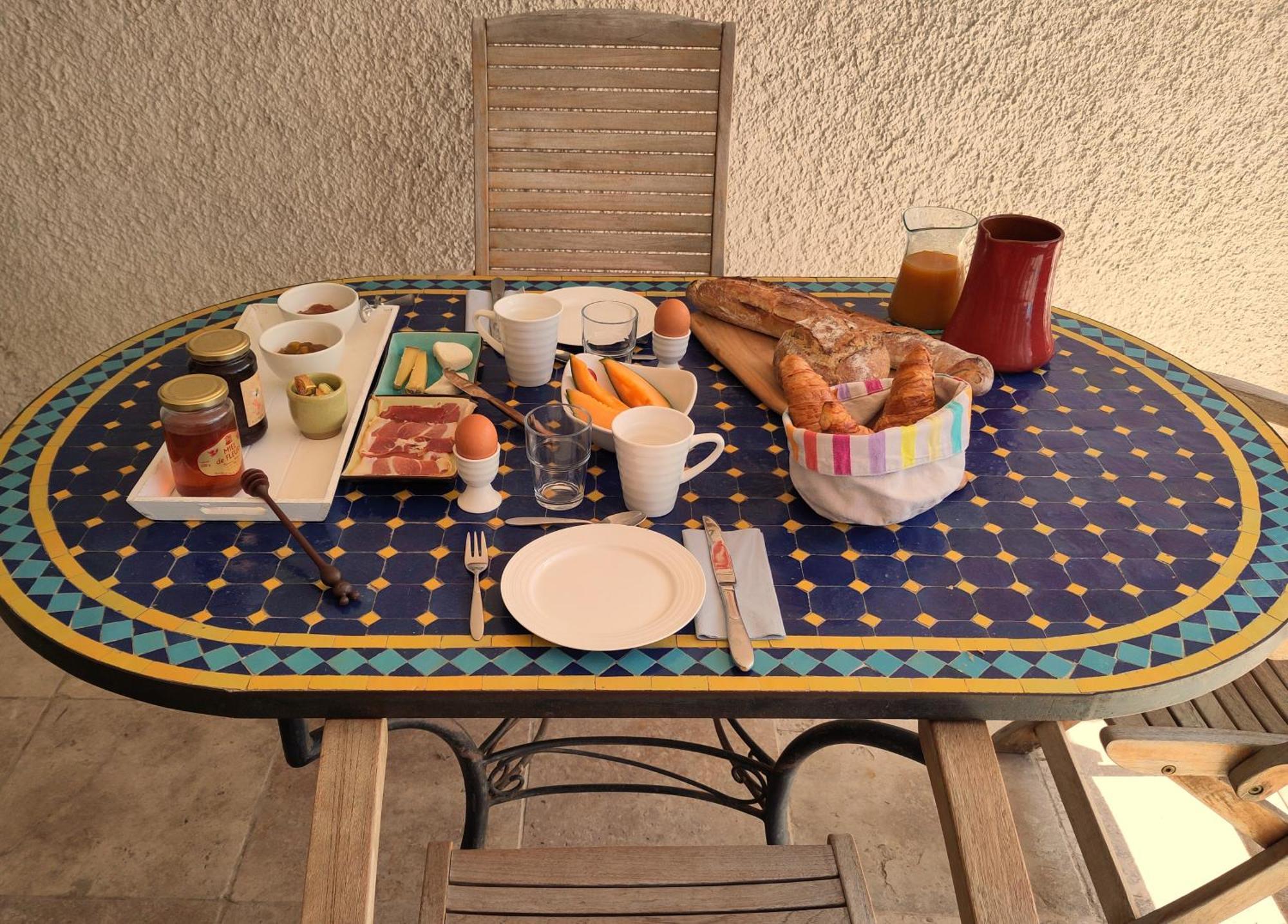 Bed and Breakfast La Fille Du Berger Puissalicon Exterior foto